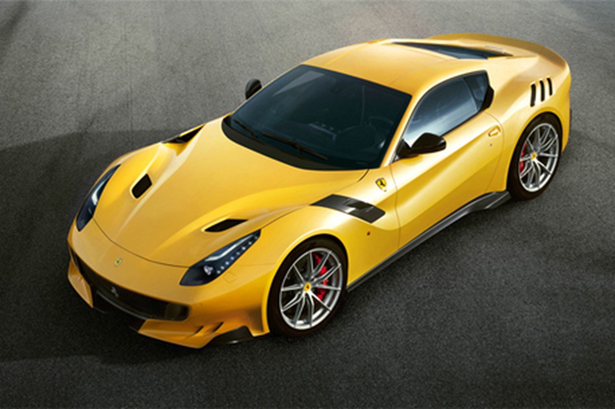 Sieu xe Ferrari F12tdf chay 6000km 